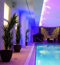 Spa Sirene - the pool, lit